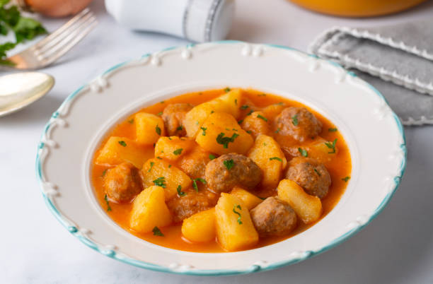 Giouvarelakia in tomatoe sauce